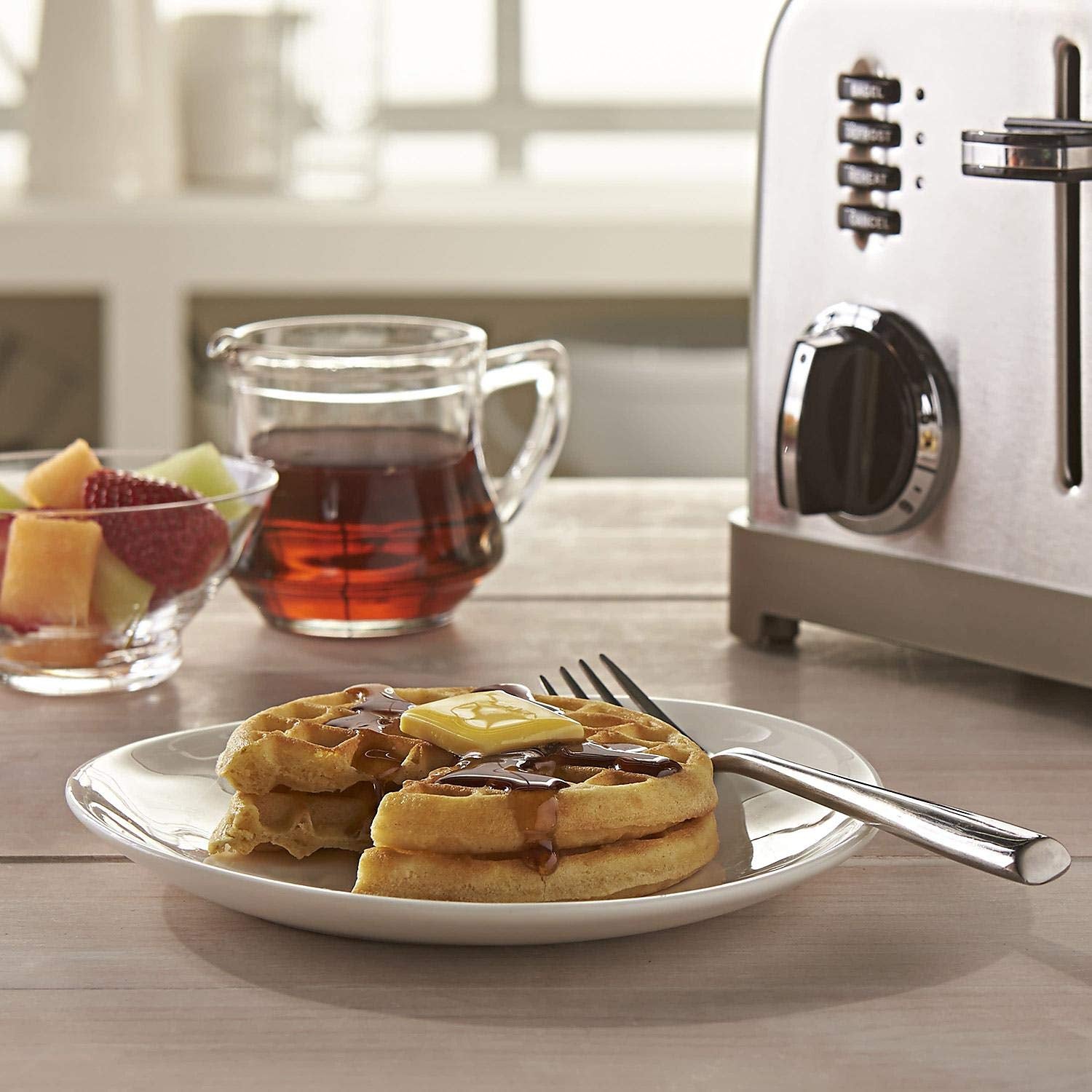 Eggo Homestyle Waffles, Frozen (60 Waffles)